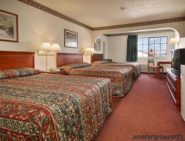 Days Inn By Wyndham Laramie Szoba fotó